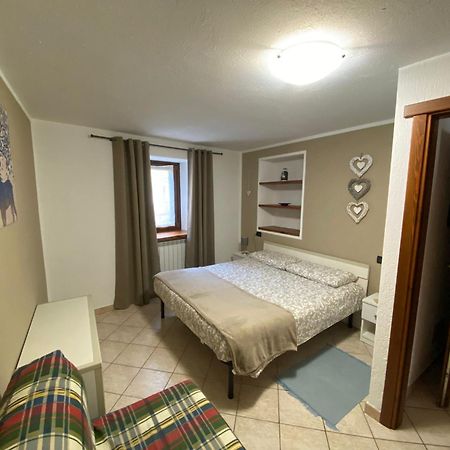 Casa Vacanze A Ла Сале Екстериор снимка