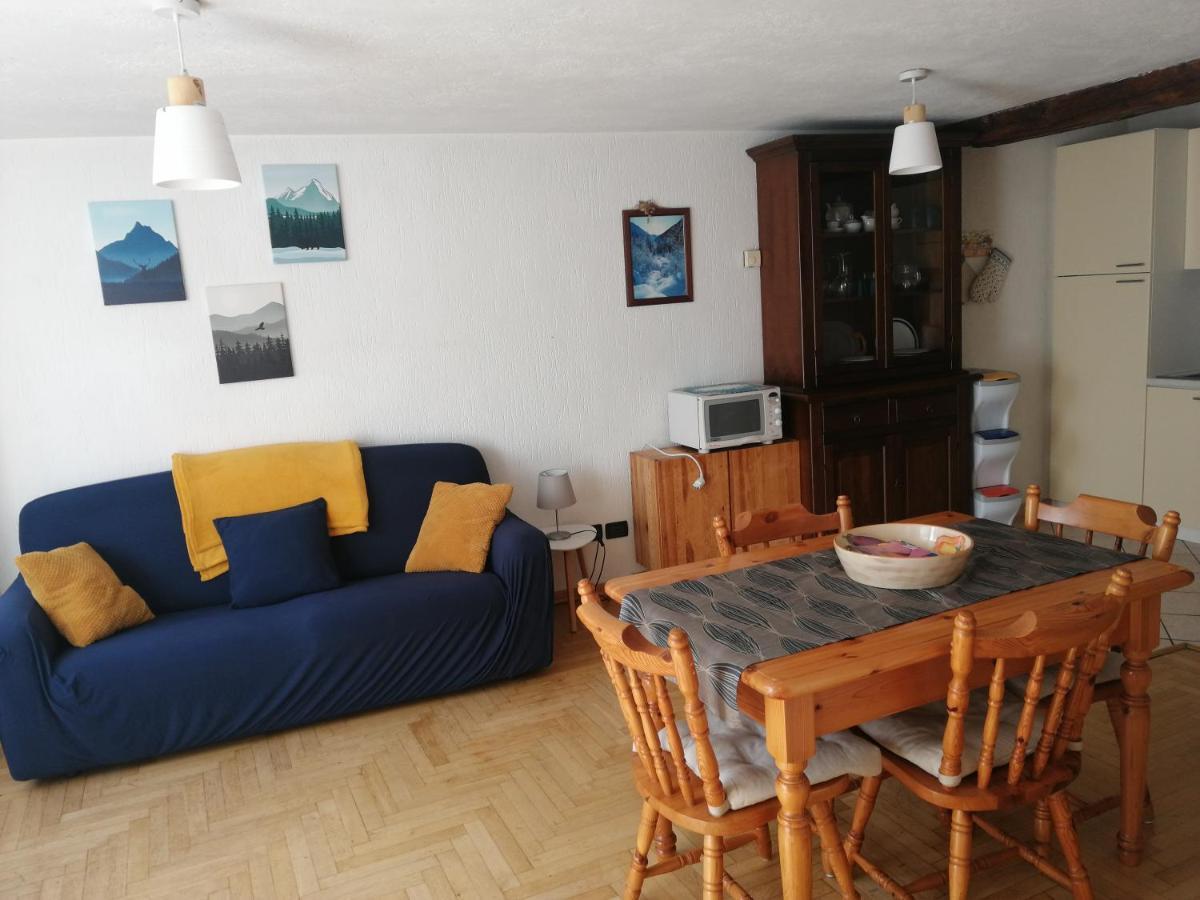 Casa Vacanze A Ла Сале Екстериор снимка