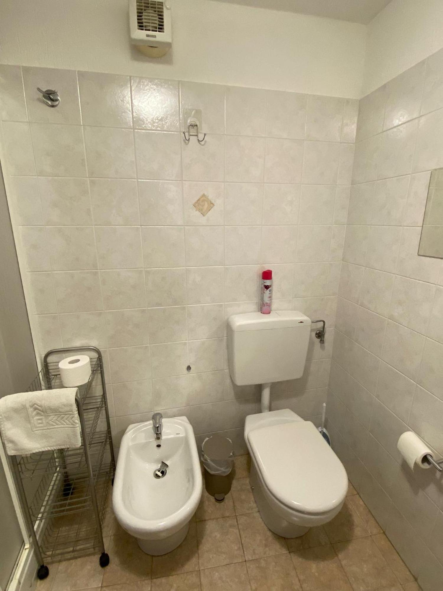 Casa Vacanze A Ла Сале Екстериор снимка