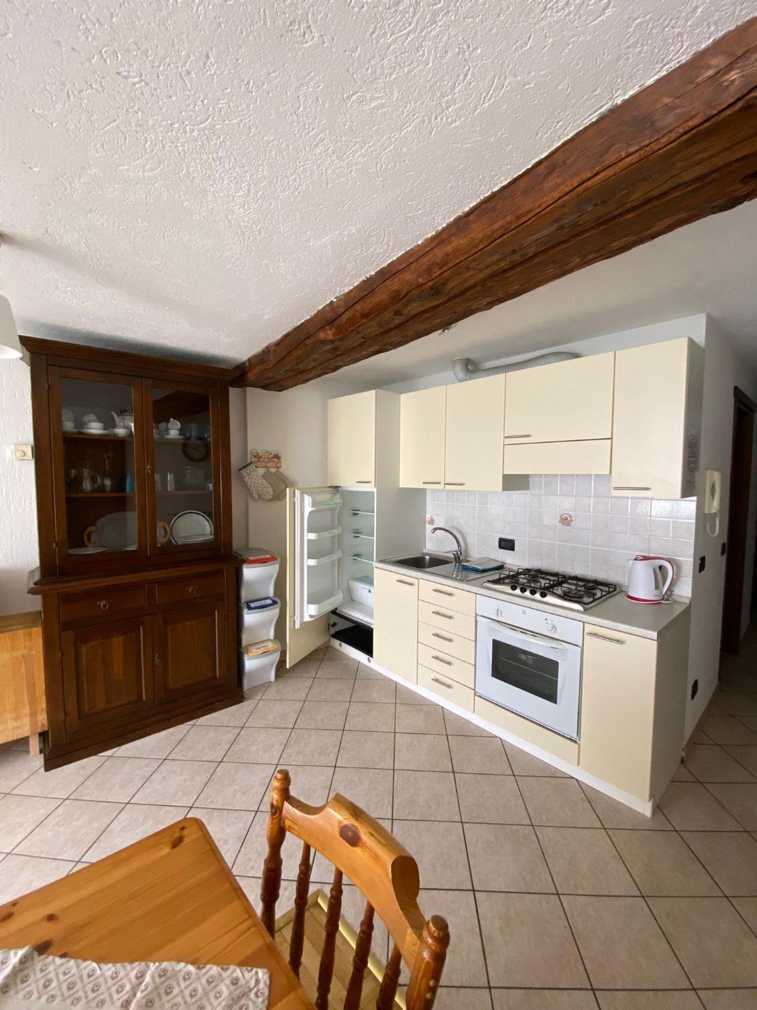 Casa Vacanze A Ла Сале Екстериор снимка