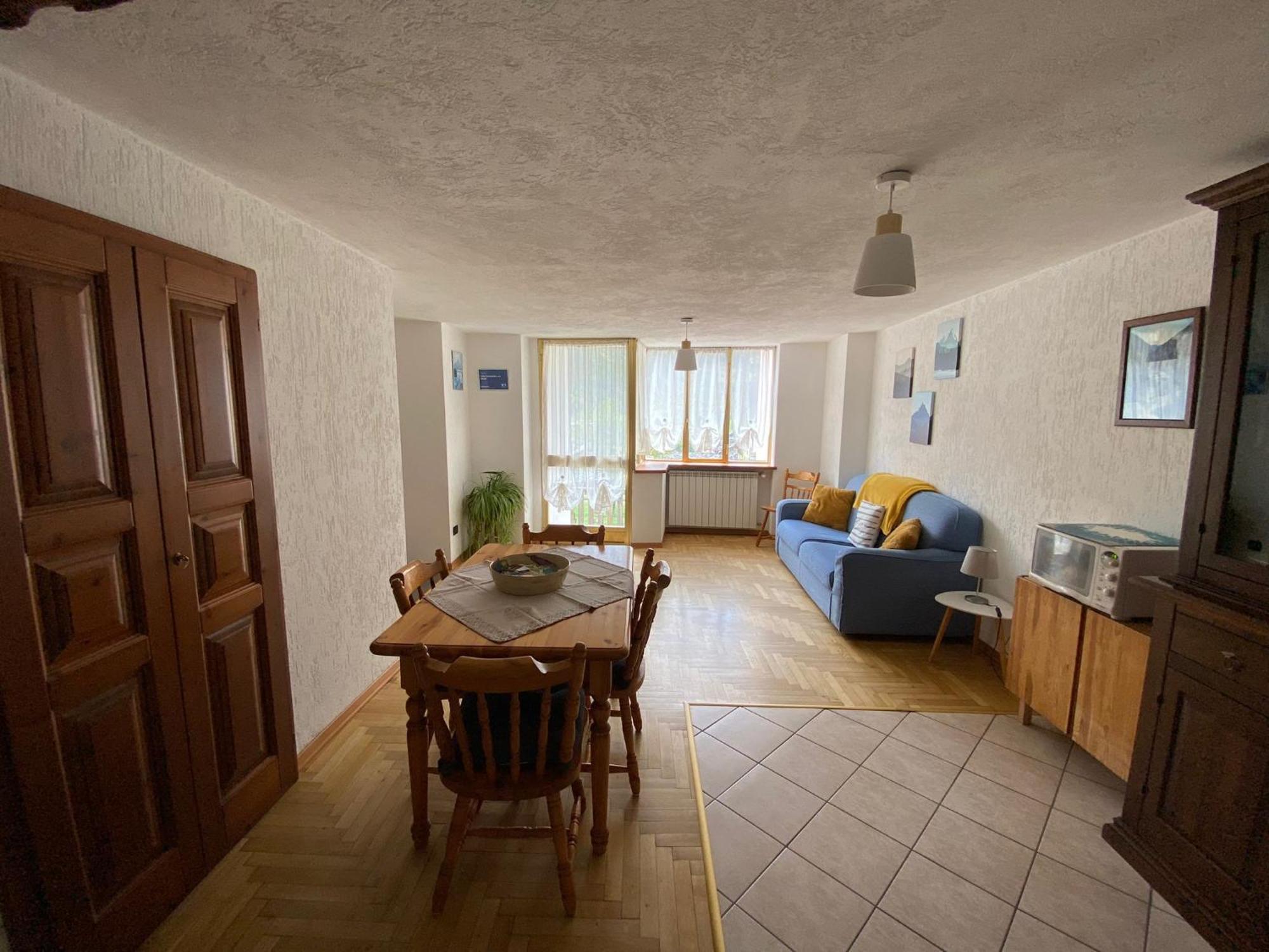 Casa Vacanze A Ла Сале Екстериор снимка